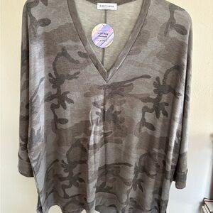 First Love Camo V-Neck Top Size Small